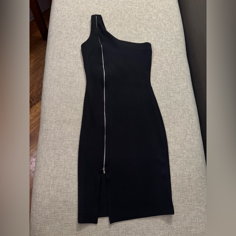 Elegant Black One-Shoulder Dress